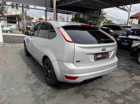 FORD Focus Hatch 1.6 4P GLX FLEX, Foto 2