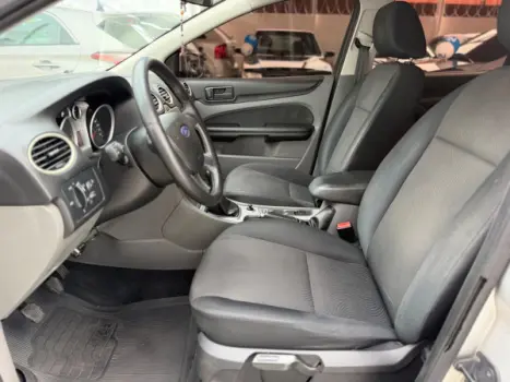 FORD Focus Hatch 1.6 4P GLX FLEX, Foto 10