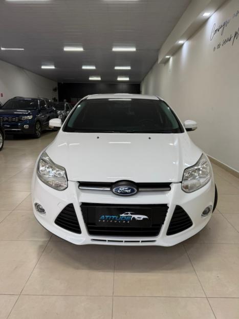 FORD Focus Hatch 1.6 16V 4P FLEX SE POWERSHIFT AUTOM�TICO, Foto 2