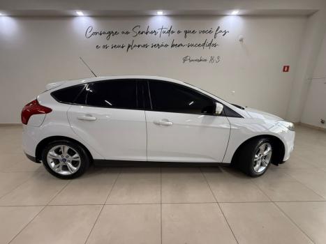 FORD Focus Hatch 1.6 16V 4P FLEX SE POWERSHIFT AUTOM�TICO, Foto 3