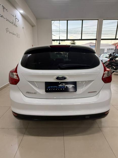FORD Focus Hatch 1.6 16V 4P FLEX SE POWERSHIFT AUTOM�TICO, Foto 4