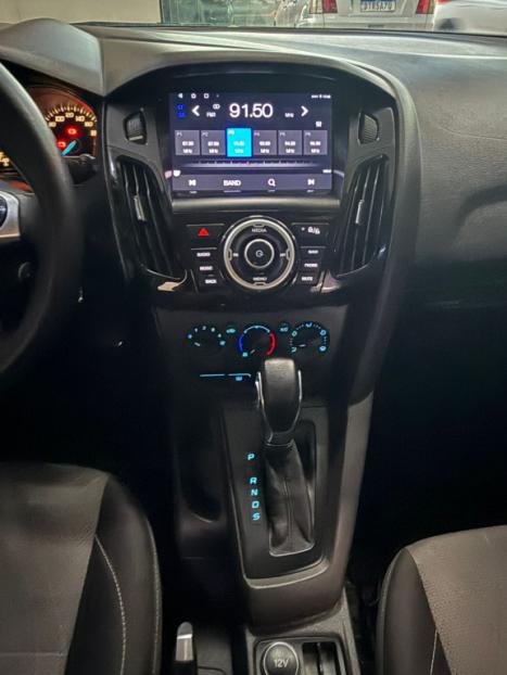 FORD Focus Hatch 1.6 16V 4P FLEX SE POWERSHIFT AUTOM�TICO, Foto 7