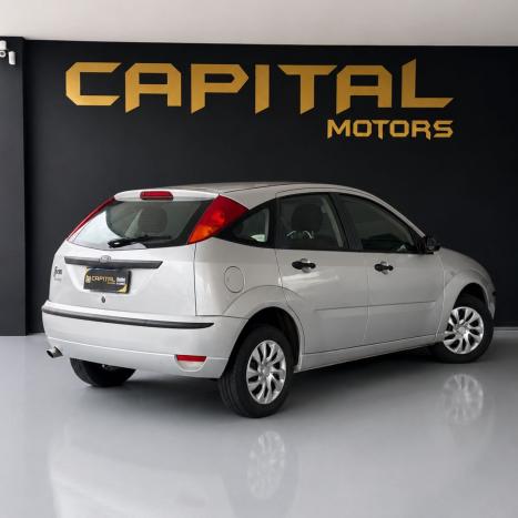 FORD Focus Hatch 1.6 4P GLX, Foto 3