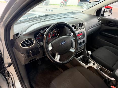 FORD Focus Hatch 1.6 4P GLX FLEX, Foto 9