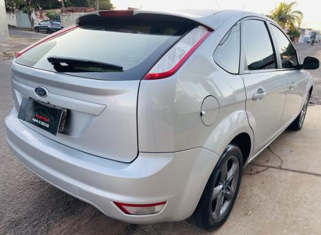 FORD Focus Hatch 1.6 16V 4P FLEX S, Foto 6