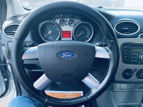 FORD Focus Hatch 1.6 16V 4P FLEX S, Foto 10