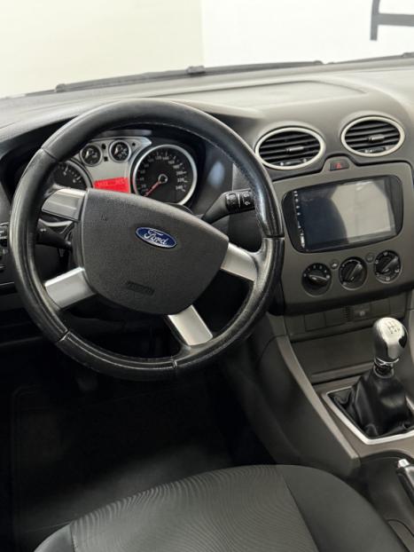 FORD Focus Hatch 1.6 4P, Foto 8