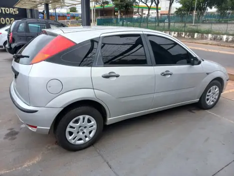 FORD Focus Hatch 1.6 16V 4P SE FLEX, Foto 3
