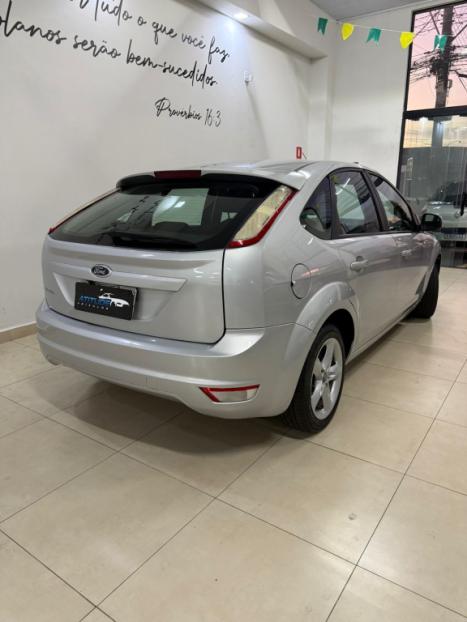 FORD Focus Hatch 1.6 16V 4P SE PLUS FLEX, Foto 7