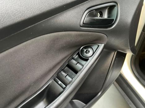 FORD Focus Hatch 1.6 16V 4P SE FLEX, Foto 11