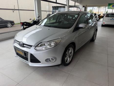 FORD Focus Hatch 1.6 16V 4P SE FLEX, Foto 2