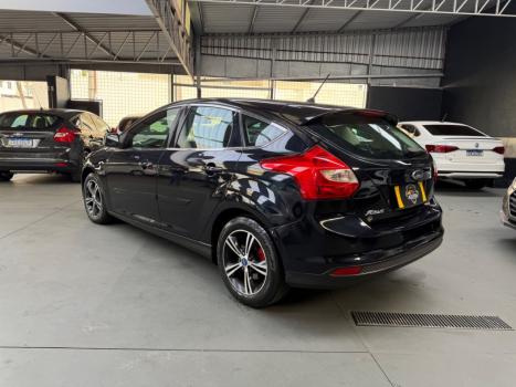 FORD Focus Hatch 1.6 16V 4P FLEX SE POWERSHIFT AUTOM�TICO, Foto 3