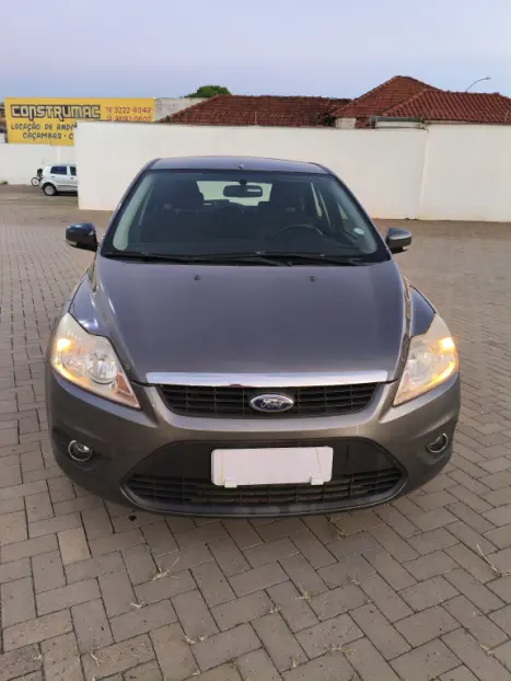 FORD Focus Hatch 1.6 4P GLX, Foto 1