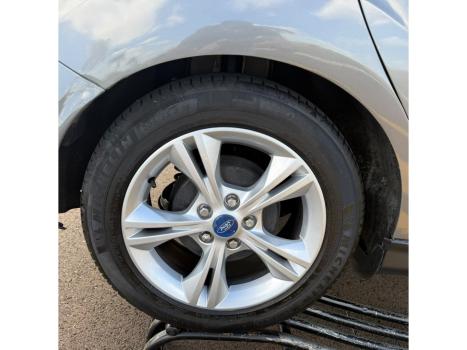 FORD Focus Hatch 1.6 4P, Foto 11