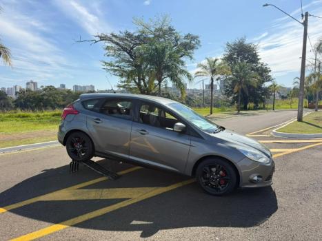 FORD Focus Hatch 1.6 4P, Foto 3