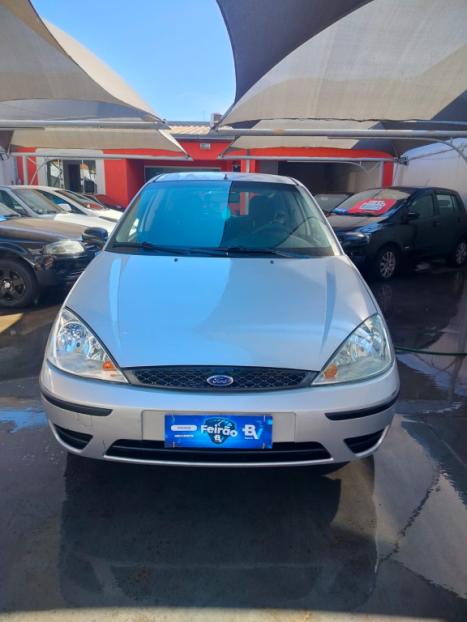 FORD Focus Hatch 1.6 4P FLEX GL, Foto 2