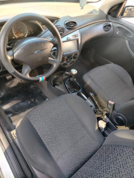 FORD Focus Hatch 1.6 4P FLEX GL, Foto 3