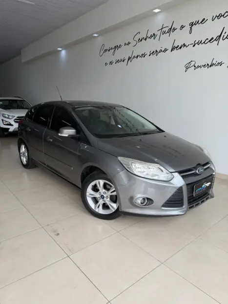 FORD Focus Hatch 1.6 16V 4P SE PLUS FLEX, Foto 1
