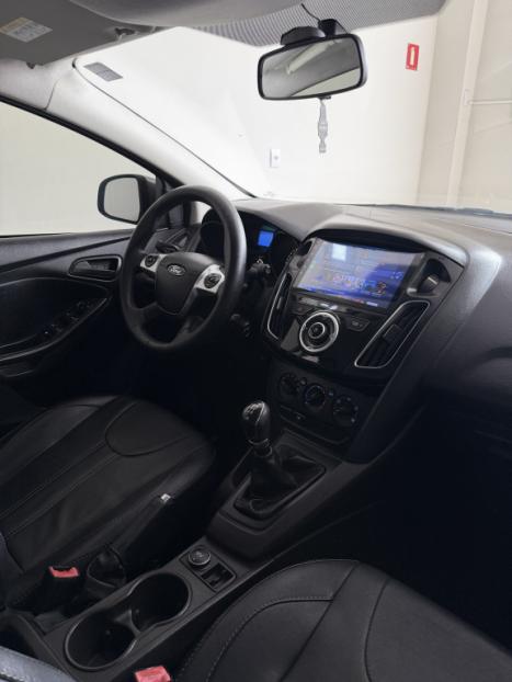 FORD Focus Hatch 1.6 16V 4P SE PLUS FLEX, Foto 10