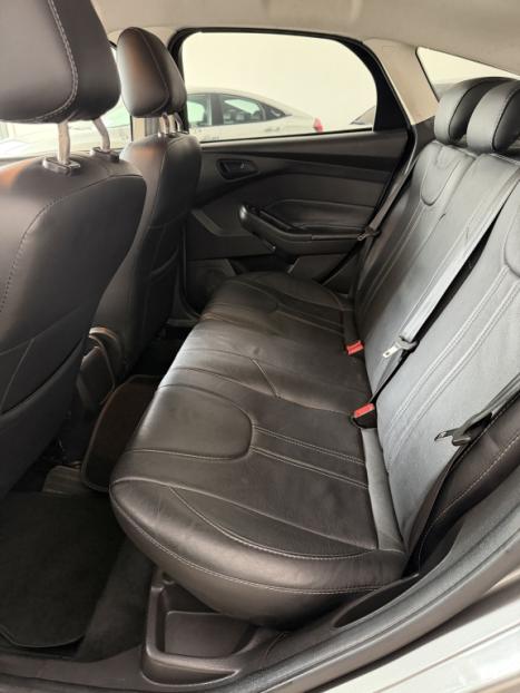 FORD Focus Hatch 1.6 16V 4P SE PLUS FLEX, Foto 12
