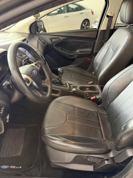 FORD Focus Hatch 1.6 16V 4P SE PLUS FLEX, Foto 14