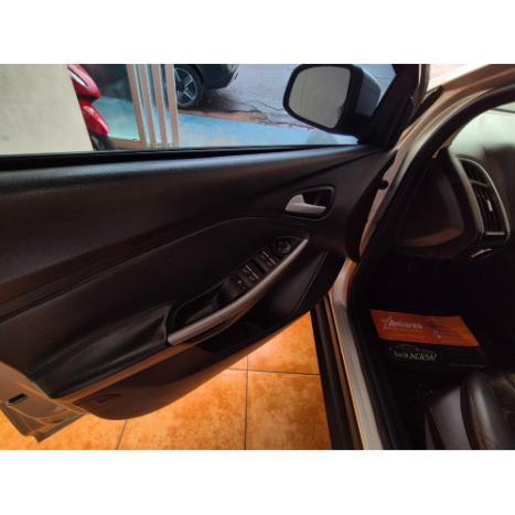 FORD Focus Hatch 1.6 16V 4P SE PLUS FLEX, Foto 9