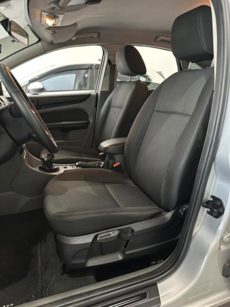 FORD Focus Hatch 1.6 16V 4P SE FLEX, Foto 5