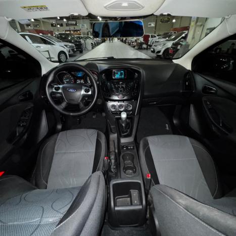 FORD Focus Hatch 1.6 16V 4P SE PLUS FLEX, Foto 4