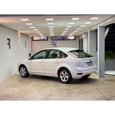 FORD Focus Hatch 1.6 16V 4P SE PLUS FLEX, Foto 5