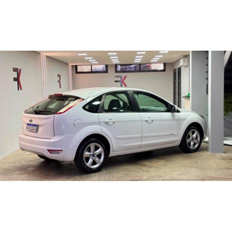 FORD Focus Hatch 1.6 16V 4P SE PLUS FLEX, Foto 6