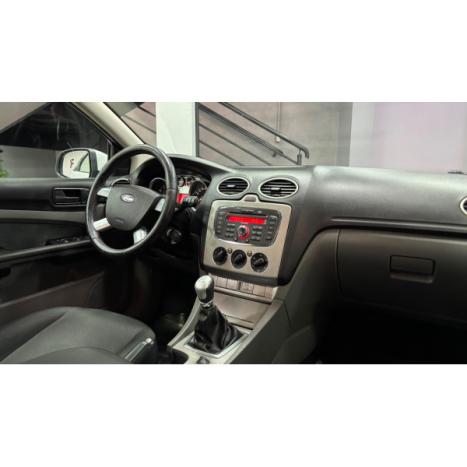FORD Focus Hatch 1.6 16V 4P SE PLUS FLEX, Foto 9