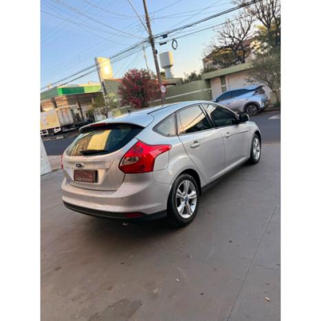 FORD Focus Hatch 1.6 16V 4P FLEX S, Foto 4