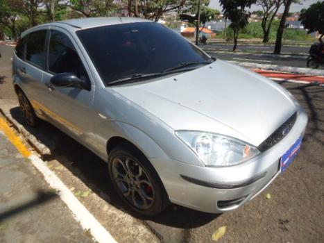 FORD Focus Hatch 1.6 4P GLX, Foto 2
