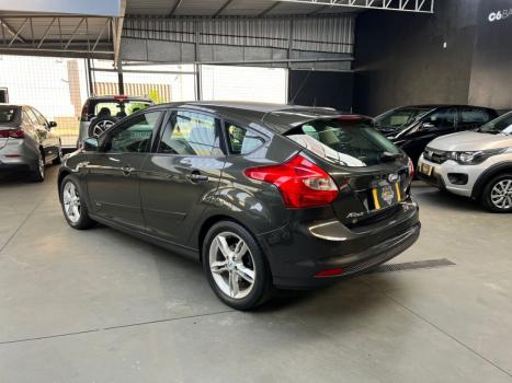 FORD Focus Hatch 1.6 16V 4P FLEX SE POWERSHIFT AUTOM�TICO, Foto 11