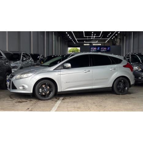 FORD Focus Hatch 1.6 16V 4P SE PLUS FLEX, Foto 2