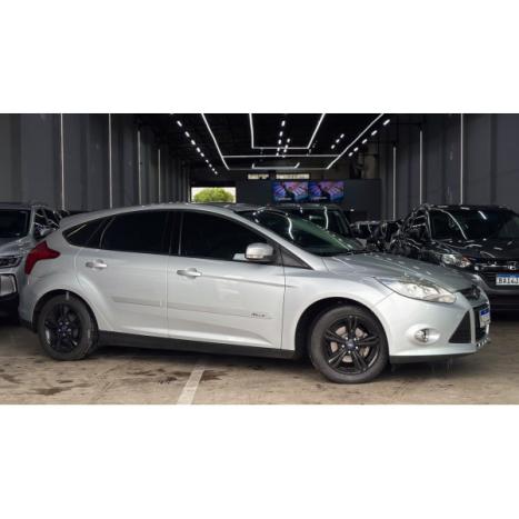 FORD Focus Hatch 1.6 16V 4P SE PLUS FLEX, Foto 3