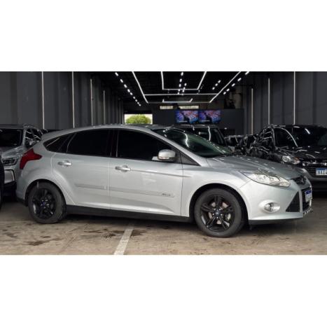 FORD Focus Hatch 1.6 16V 4P SE PLUS FLEX, Foto 4