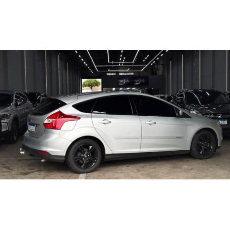 FORD Focus Hatch 1.6 16V 4P SE PLUS FLEX, Foto 5