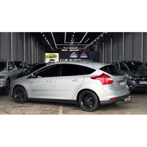 FORD Focus Hatch 1.6 16V 4P SE PLUS FLEX, Foto 6