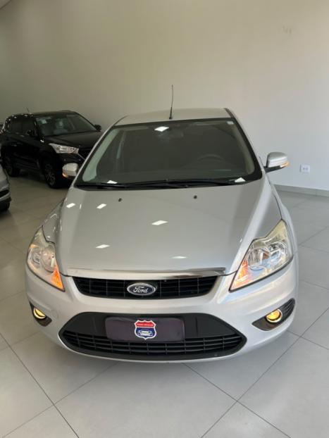 FORD Focus Hatch 1.6 16V 4P SE PLUS FLEX, Foto 2