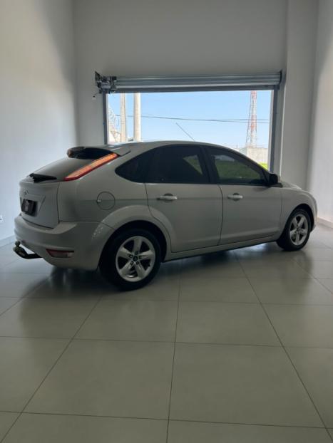FORD Focus Hatch 1.6 16V 4P SE PLUS FLEX, Foto 4