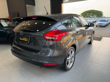 FORD Focus Hatch 1.6 4P, Foto 6
