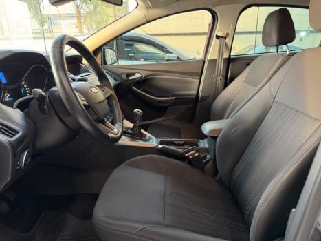FORD Focus Hatch 1.6 4P, Foto 9