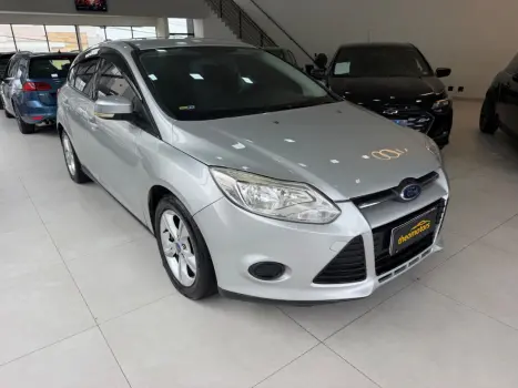 FORD Focus Hatch 1.6 4P, Foto 2