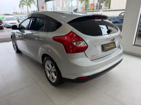 FORD Focus Hatch 1.6 4P, Foto 6