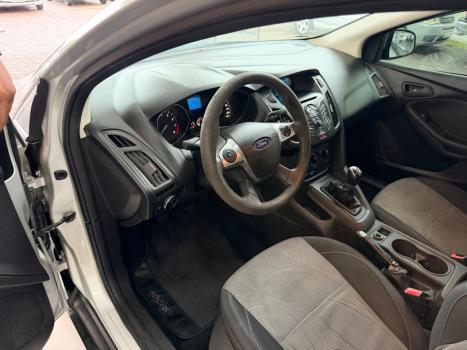 FORD Focus Hatch 1.6 4P, Foto 9