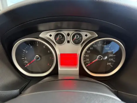 FORD Focus Hatch 1.6 4P, Foto 12