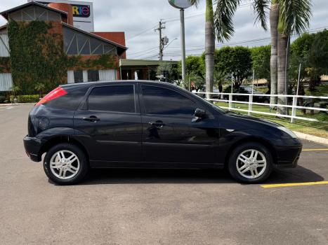 FORD Focus Hatch 1.6 4P, Foto 4