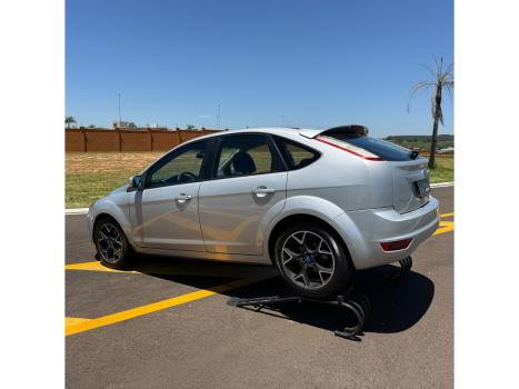 FORD Focus Hatch 1.6 4P, Foto 6