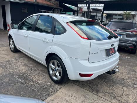 FORD Focus Hatch 1.6 4P, Foto 6